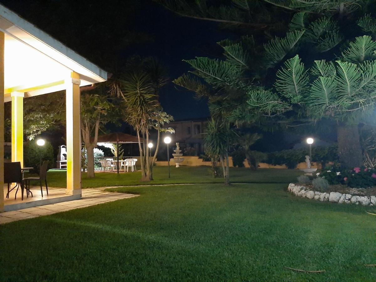 Memo'S Affittacamere Arborea Exterior photo