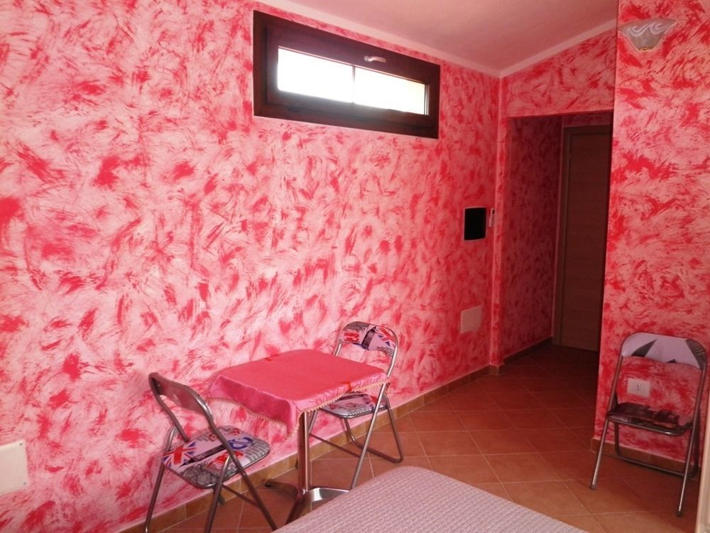 Memo'S Affittacamere Arborea Exterior photo